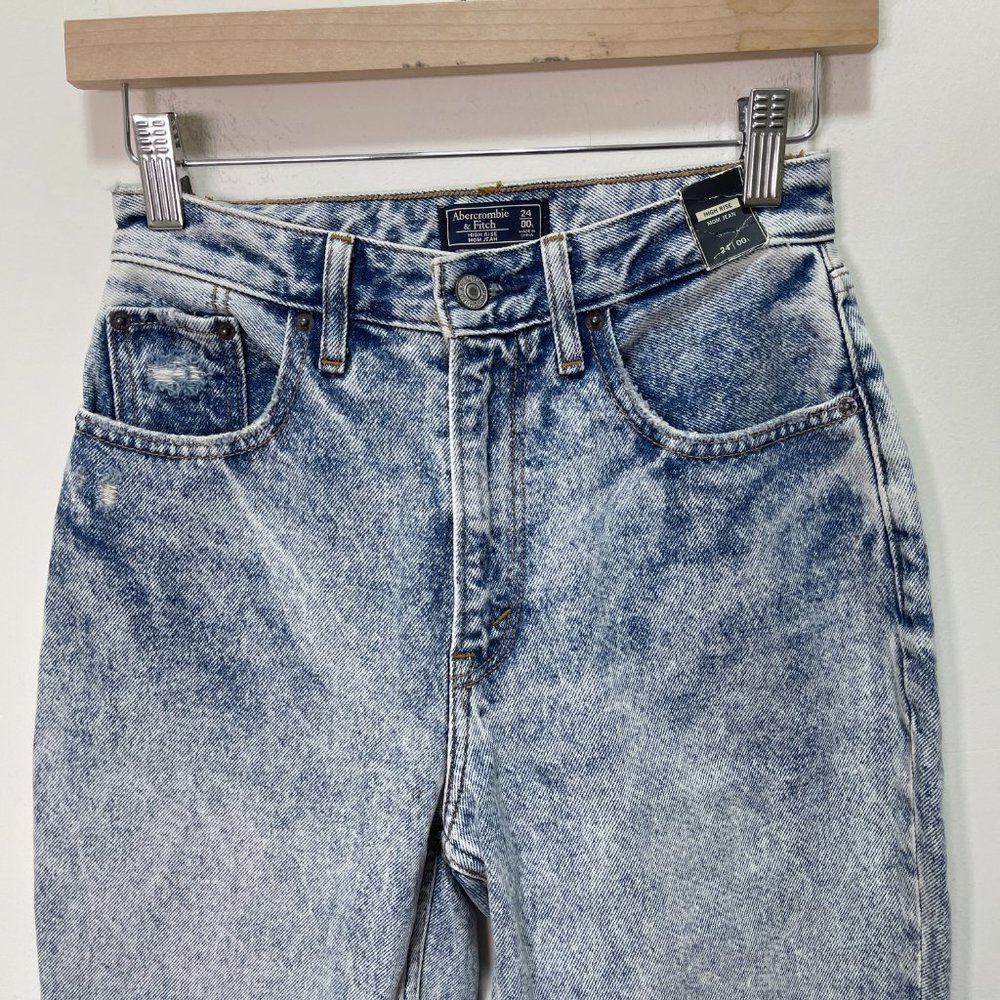 NWOT Abercrombie & Fitch Curve Love High Rise Mom Jeans sz 24 - Picture 3 of 15